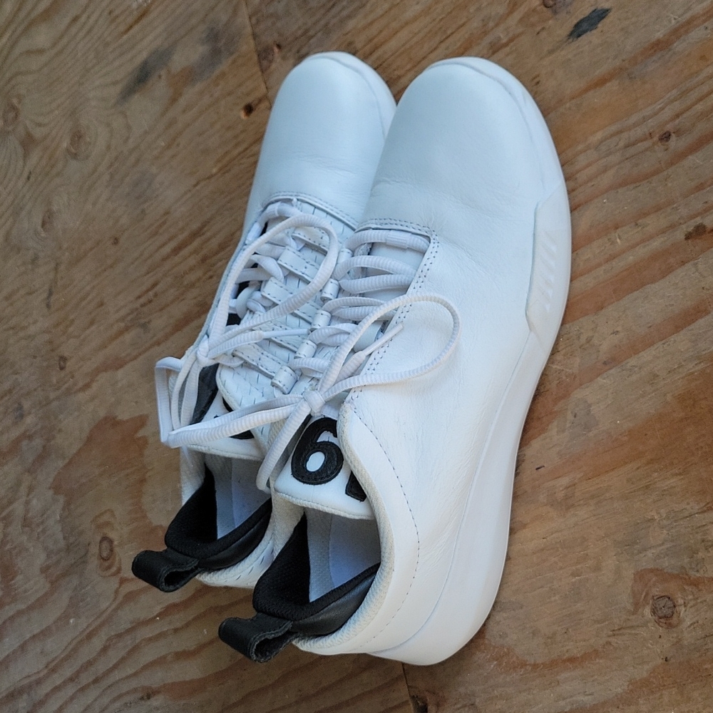 K-Swiss woman's white sneakers